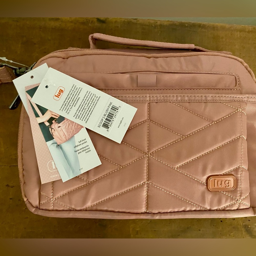 NWT-Lug Scoop